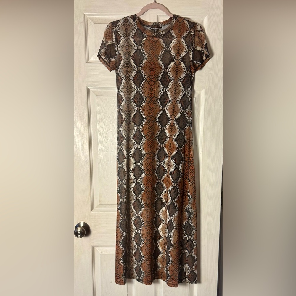 Snake Print Short Sleeve Maxi Dress in Brown